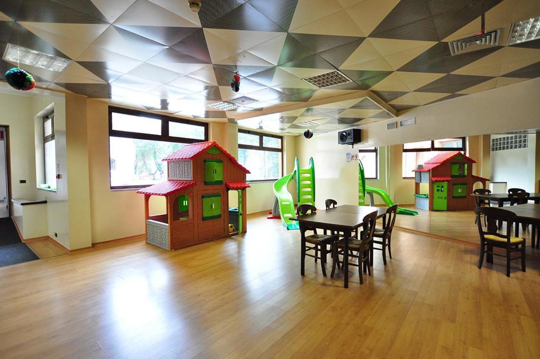 Leo Hotel ليونيسا المظهر الخارجي الصورة